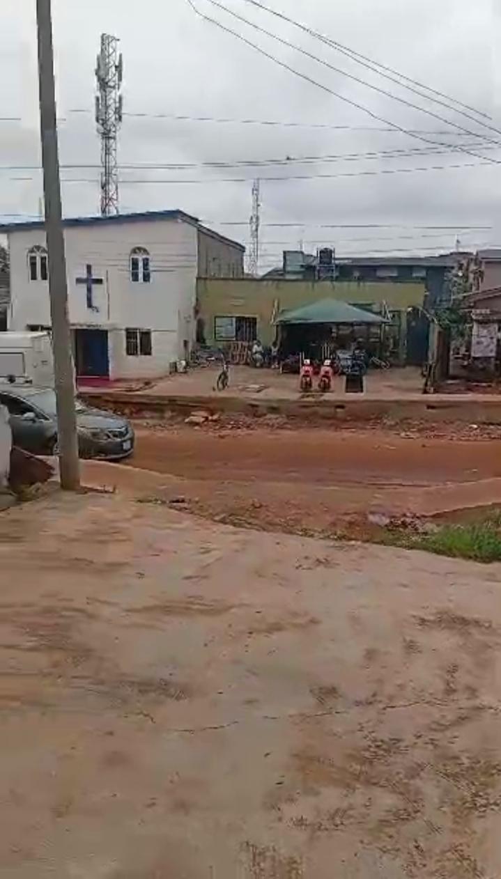 Spacious Commercial Hall/Warehouse for Lease – Idimu, Lagos