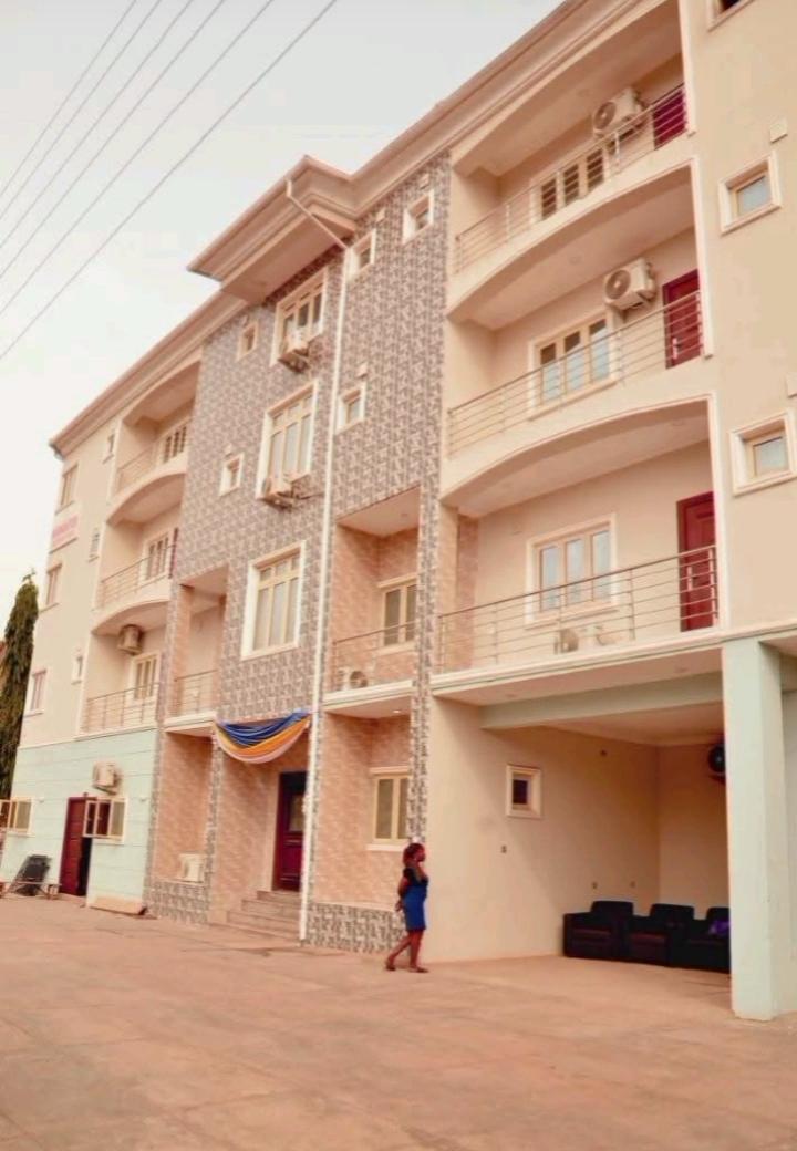 *VERY* *BEAUTIFUL* *HOTEL* *FOR* *SALE* *IN* *KAURA* *FCT