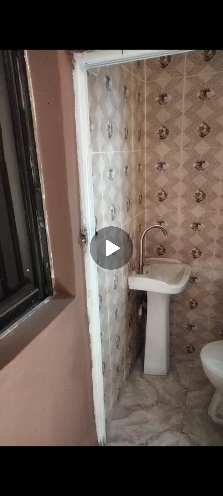 Very Spacious 3bedroom flat@ Bayowale Street Ago Palace