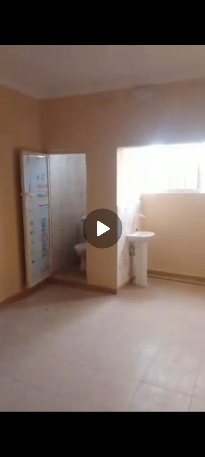 2bedroom flat @Olu Akinjiyan street  By Ronik Secondary school