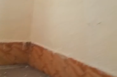 Well Ventilated and Very Spacious Room Self Upstairs @Teniola, Ijesha Airway.