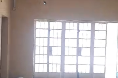 3BEDROOM FLAT GROUNDFLOOR OFF ADESHINA STREET  IJESHA SURULERE.