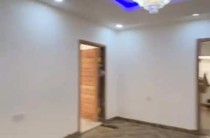 A standard 3 bedroom for rent @palmgrove Shomolu.