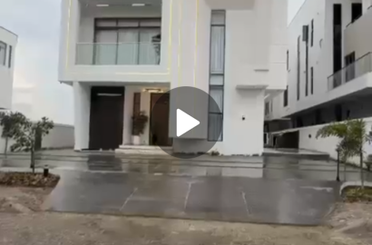 Luxurious 5 bedroom duplex with Boys Quarter @Ikate,Lekki