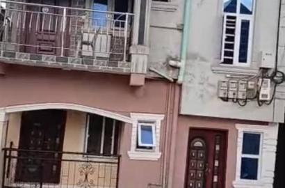 BLOCK OF FLATS + ADDITIONAL UNITS : Elemu, Bucknor, Lagos
