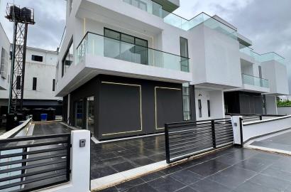 FOR SALE – GORGEOUSLY FINISHED LUXURY 5 BEDROOM FULLY DETACHED DUPLEX 🏡✨ 📍 Orchid, Lekki, Lagos