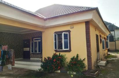 🏡 FOR SALE – DIRECT BRIEF 3 Units of 2-Bedroom Flats + Room Self-Contained on a Full Plot 📍 Location: Peace Estate, Baruwa, Ipaja, Lagos