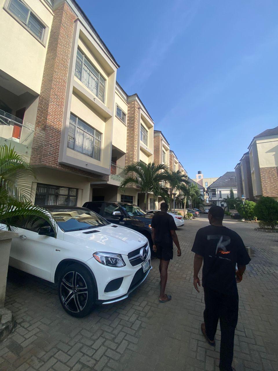 TO LET – Valley Stream Estate, Osapa London, Lekki 📍 Location: Valley Stream Estate, Osapa London, Lekki, Lagos