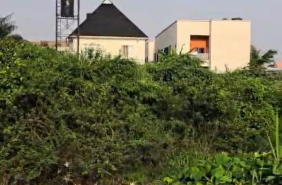 🏡 DISTRESS LAND SALE 856 sqm Plot in Abijo GRA 📍 Location: Abijo GRA, Lekki, Lagos
