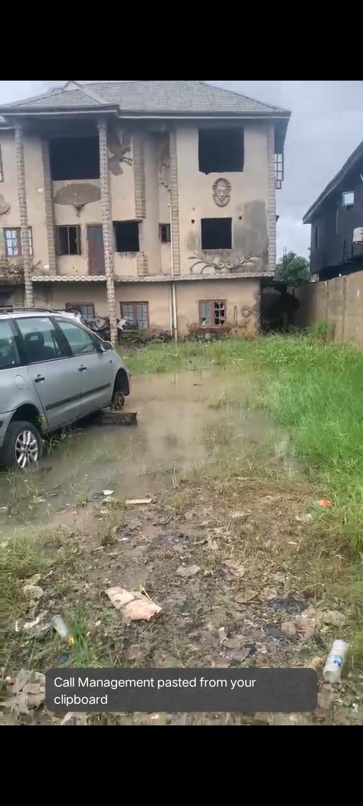 🏡 FOR SALE Land with Demolishable Building 📍 Location: Oke-Afa, Lagos