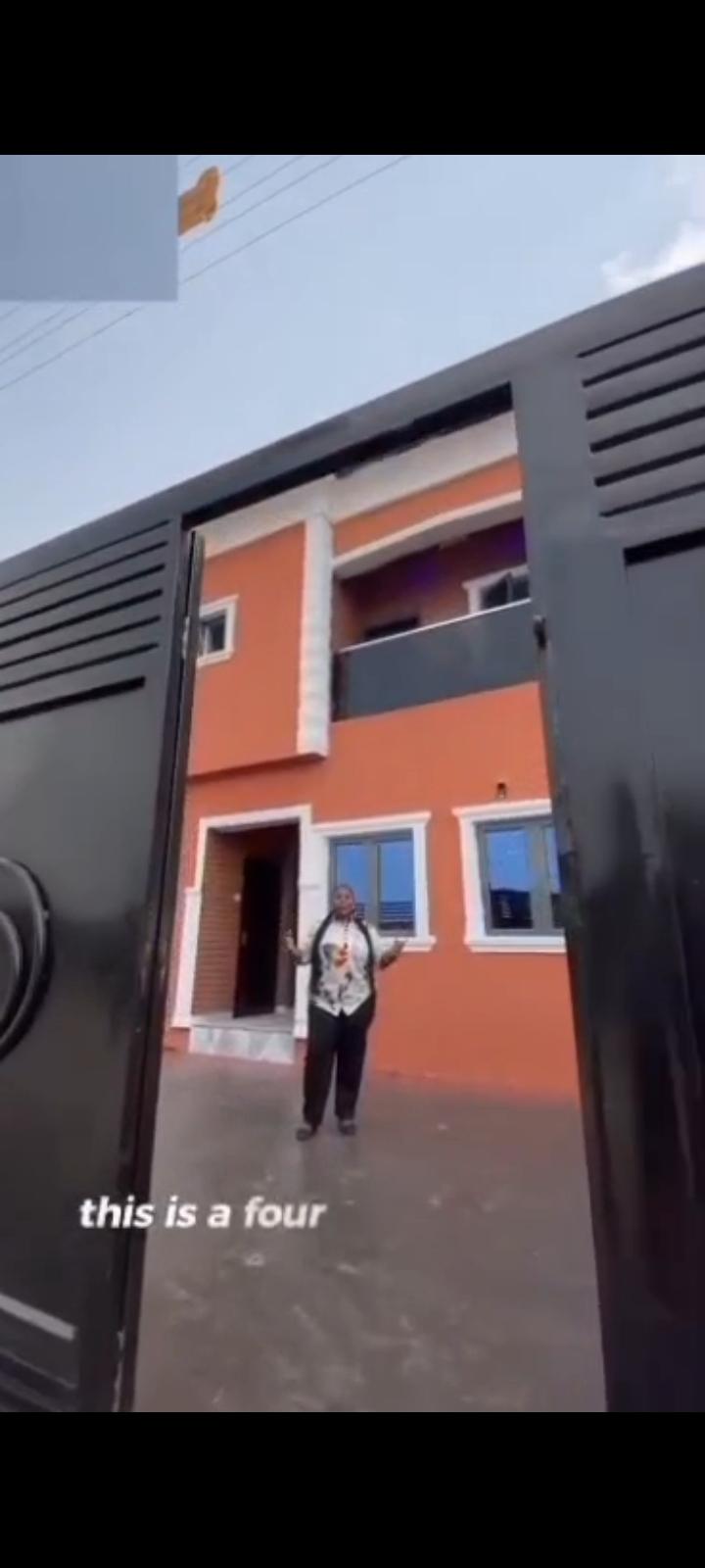 Fully Detached 4-Bedroom Duplex 📍 Location: Shagari Estate, Ipaja, Lagos