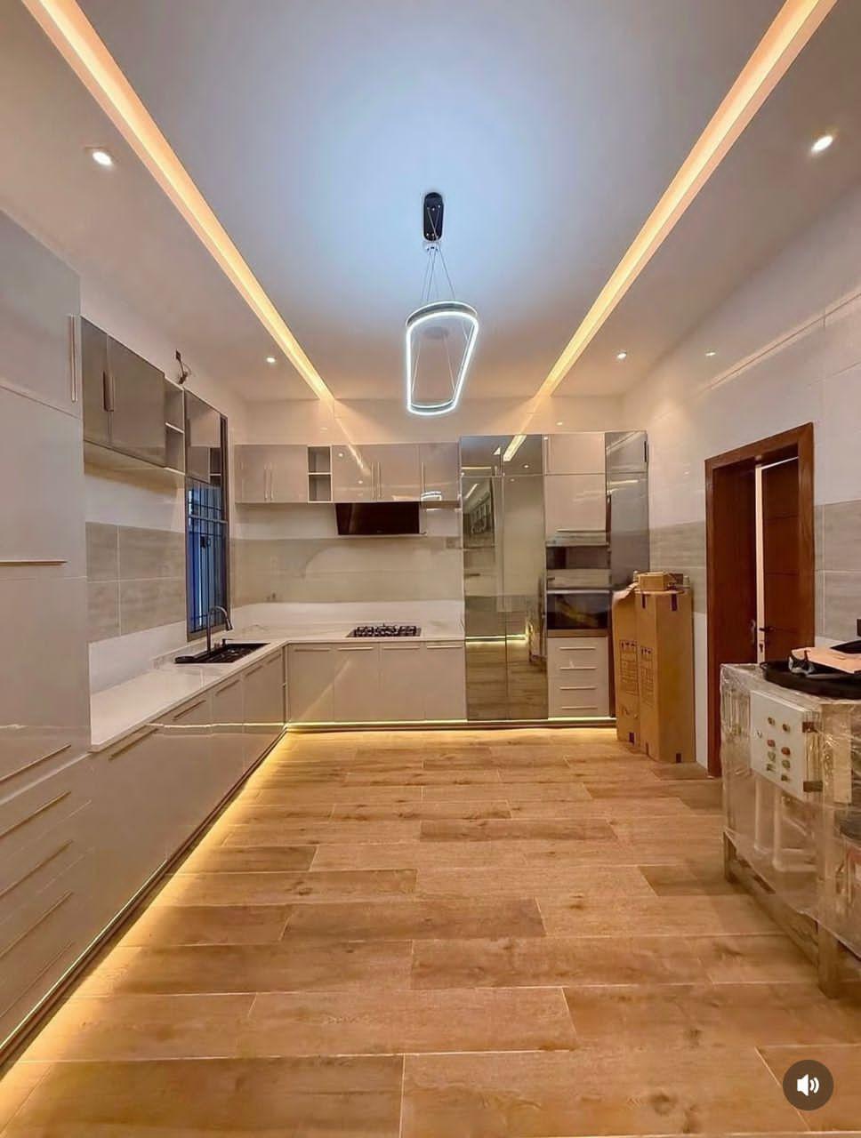 EXQUISITELY FULLY DETACHED DUPLEX FOR SALE.