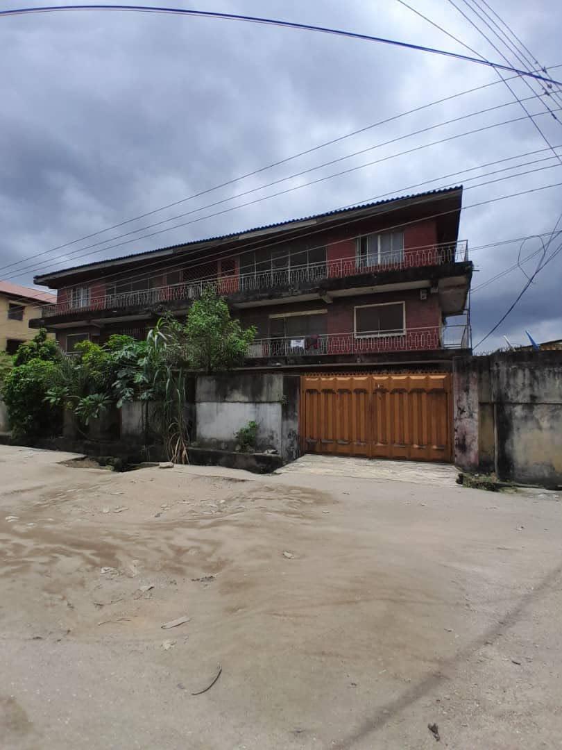 1,100sqm Land with Demolishable Structure for Sale | Akoka-Yaba, Lagos