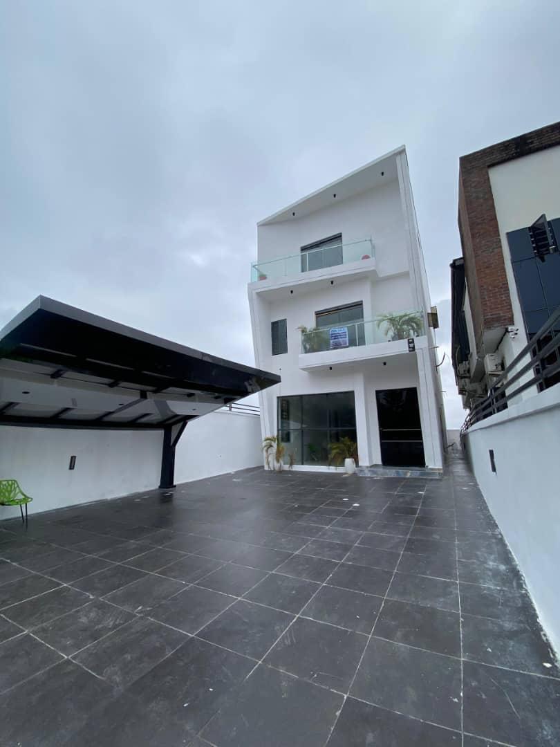 5-Bedroom Fully Detached Duplex with BQ, Cinema & Swimming Pool for Sale at Chevron