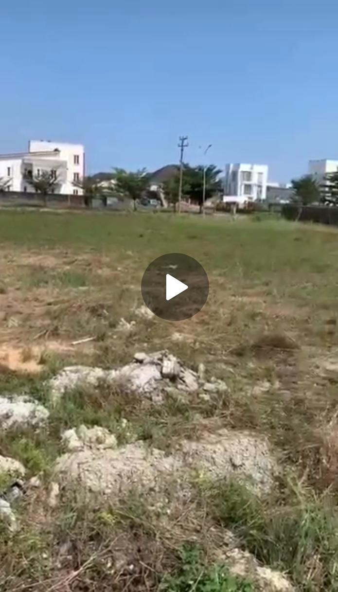 1,934sqm Waterfront Plot for Sale at Pinnock Beach Estate, Osapa, Lekki