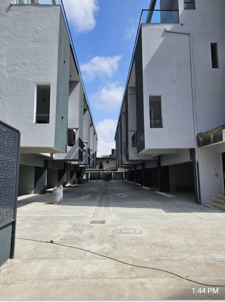 4-Bedroom Terraces & Penthouse Floors for Sale