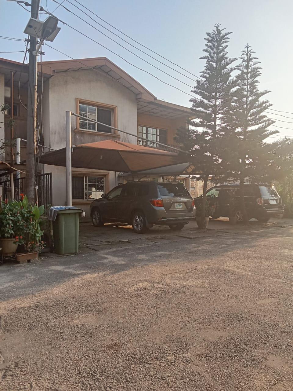 4-Bedroom Semi-Detached Duplex with 2 Rooms BQ for Sale in Ikeja GRA, Lagos