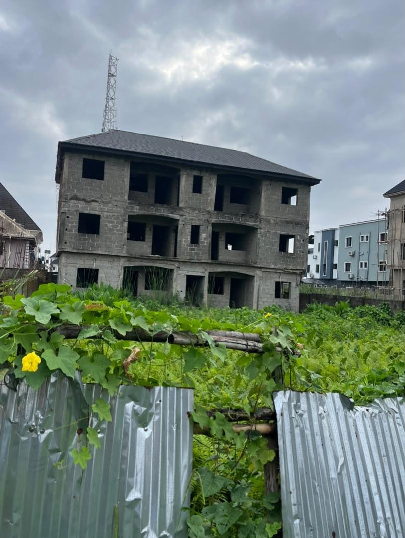 Block of 6 Units of 2-Bedroom Flats for Sale at Gloryland Estate, Ago Palace
