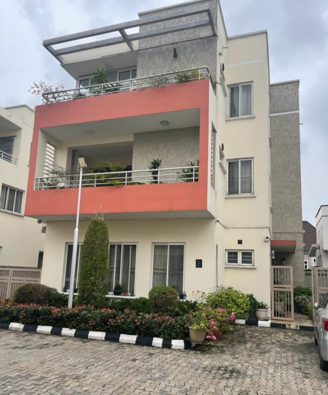 5-Bedroom Detached House for Sale in Ikeja GRA, Lagos