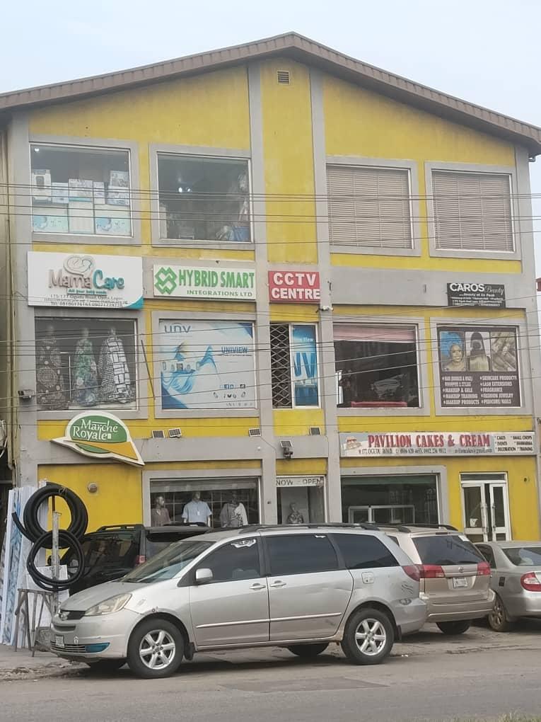 Commercial Building for Sale – Directly on Ogudu Road, Lagos