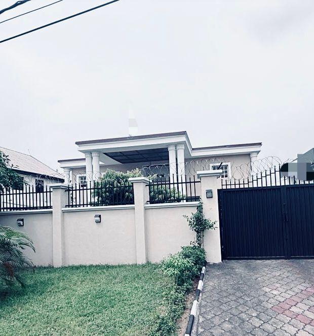 Commercial Property on 1,200sqm for Lease off Admiralty Way, Lekki Phase 1