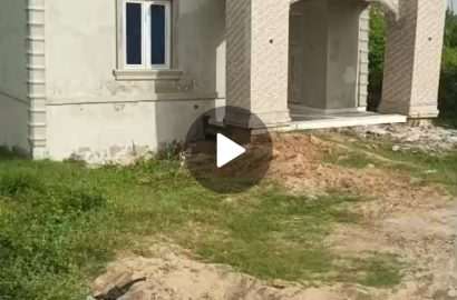 Half plot of land with 2 bedrooms and miniflat @Ijegun ologun