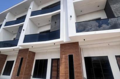 Luxury 4-Bedroom Terrace Duplex with Pool @ Lekki Phase 1, Lagos